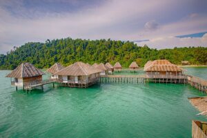 Liburan Ala Maldives Indonesia? 5 Destinasi yang Wajib Kamu Catat!